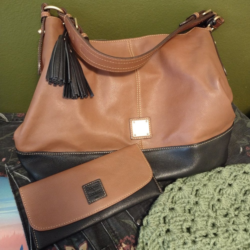 Dooney & Bourke Large Leather Brown & Black Handbag & Wallet